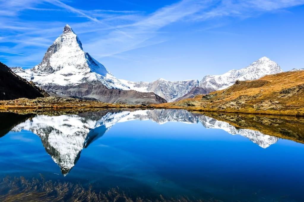 Relaxing Loft Haven Near Zermatt - Parking Free Lägenhet Täsch Exteriör bild