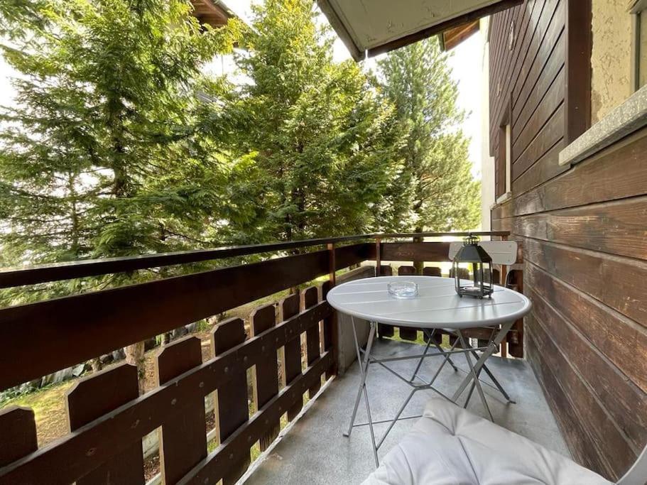 Relaxing Loft Haven Near Zermatt - Parking Free Lägenhet Täsch Exteriör bild